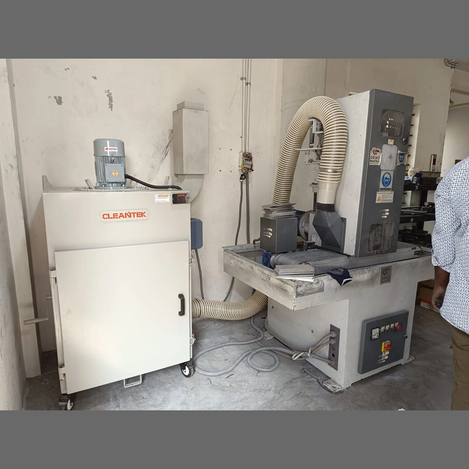 Compact Dust Collector
